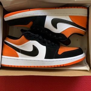 Jordan 1 Low - Shattered Backboard Size 9